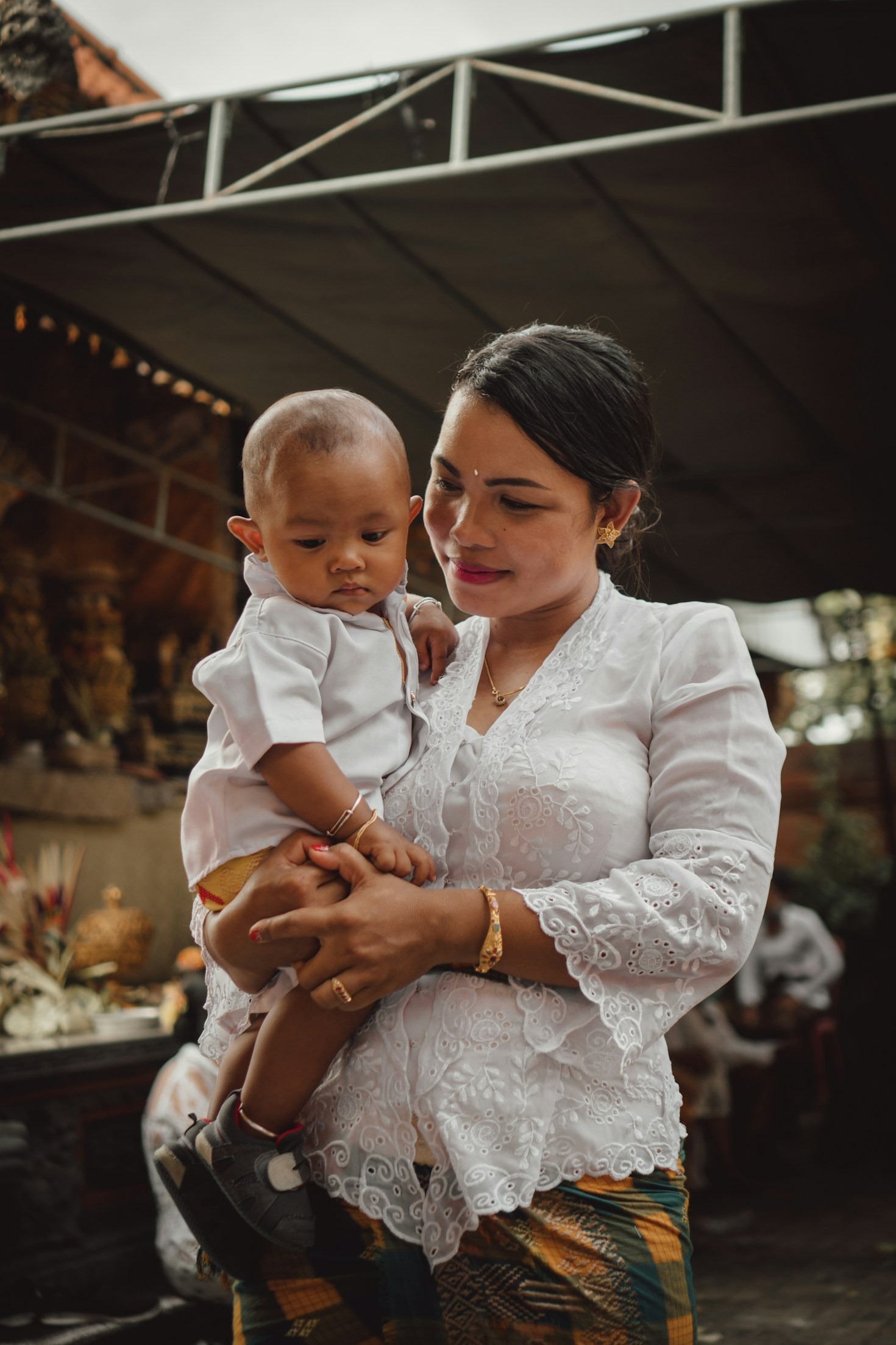Real-Life Motherhood Stories: Finding Strength in Community
