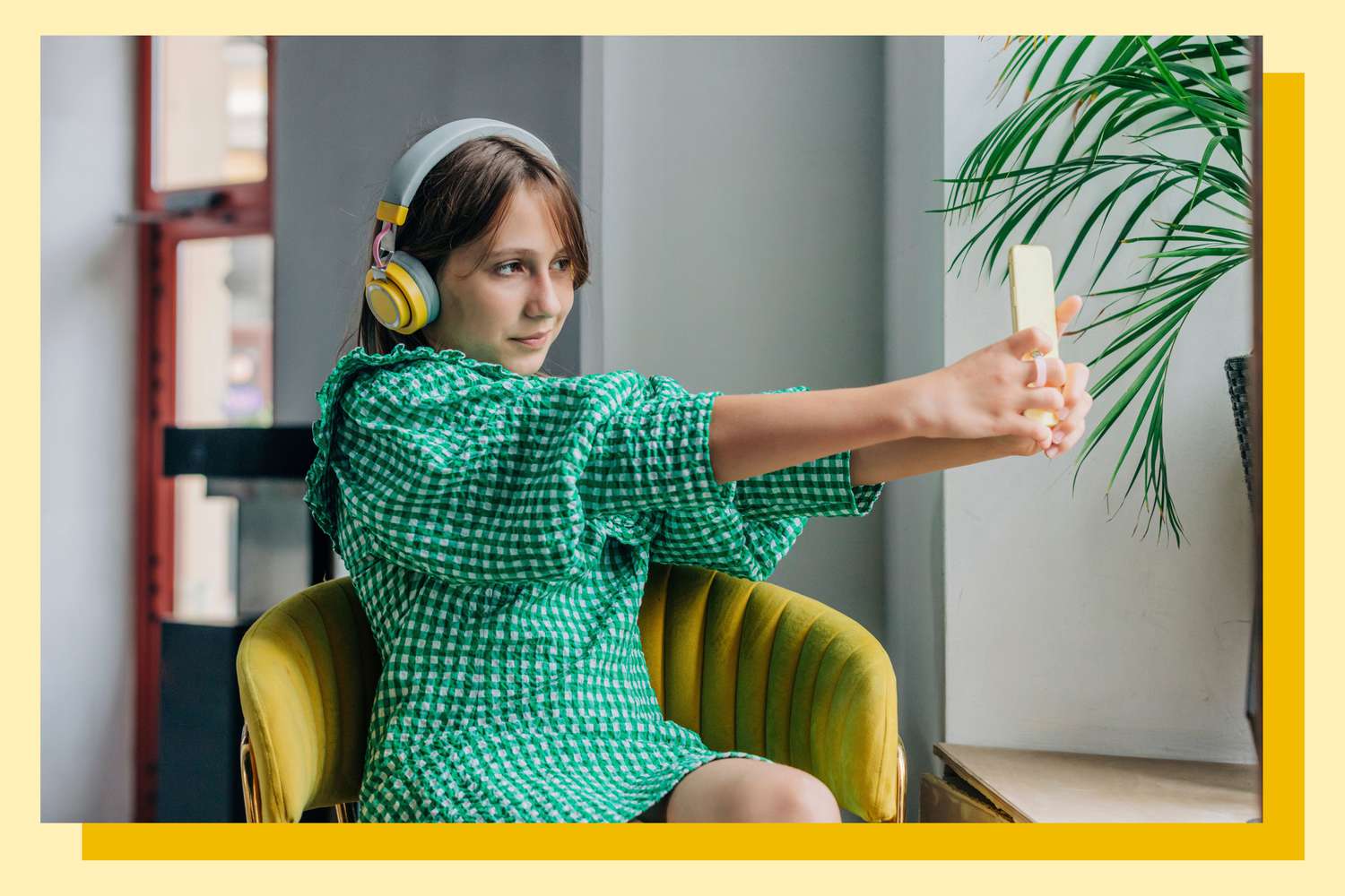 Teens Are 'Aura Farming' Now—Here’s Why It’s Not as Chill as It Looks