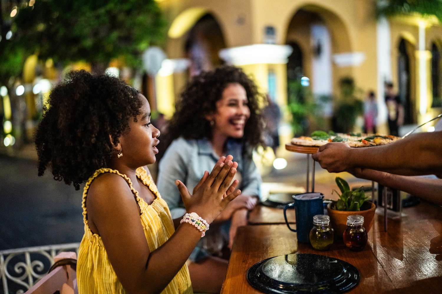 5 Expert Tips to Meeting Your Picky Eater’s Needs During a Family Vacation